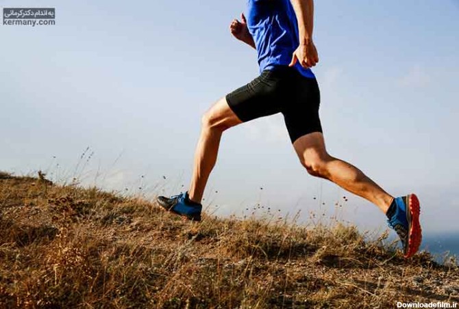 دویدن در سربالایی ها و مکان های شیبدار یکی از ورزش های مناسب برای کاهش چربی های شکم است.