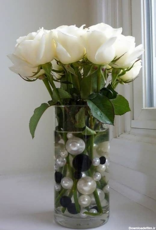 10 مدل تزیین گل در گلدان شیشه ای استوانه ای - چیدانه