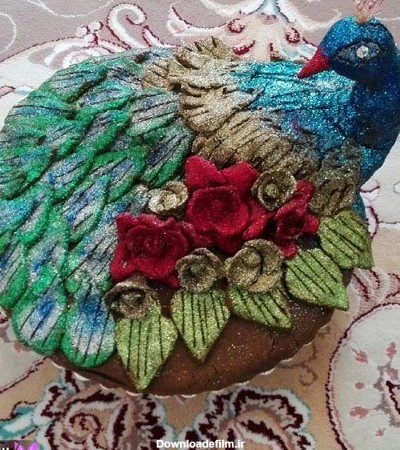 تزیین حنا عروس به شکل طاووس برای حنابندان