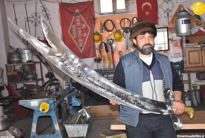 فرارو | (تصاویر) ساخت شمشیری شبیه ذوالفقار حضرت علی(ع) در ترکیه
