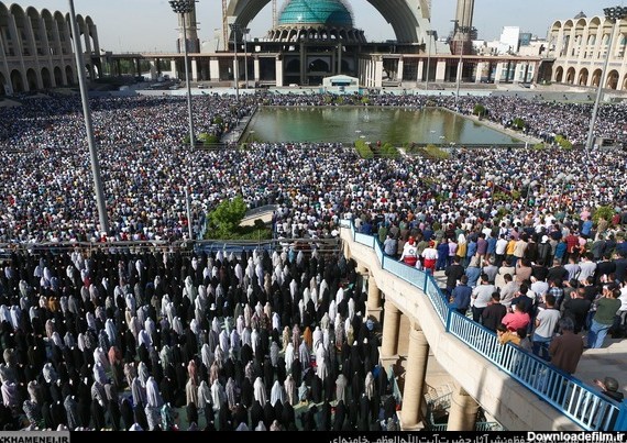 تصاویر هوایی از نماز عید فطر به امامت آیت الله خامنه ای (عکس)