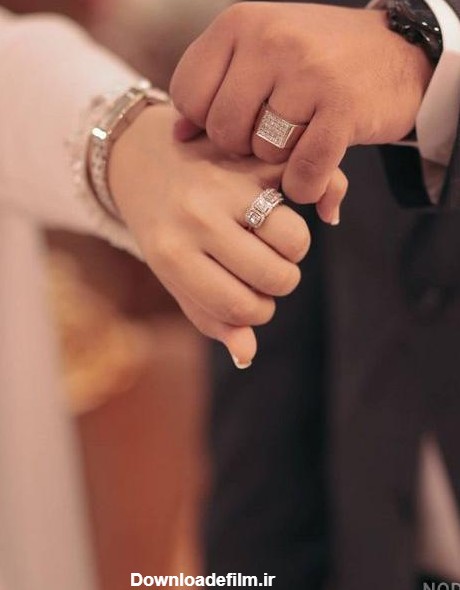 عکس دست عاشقانه عروس و داماد