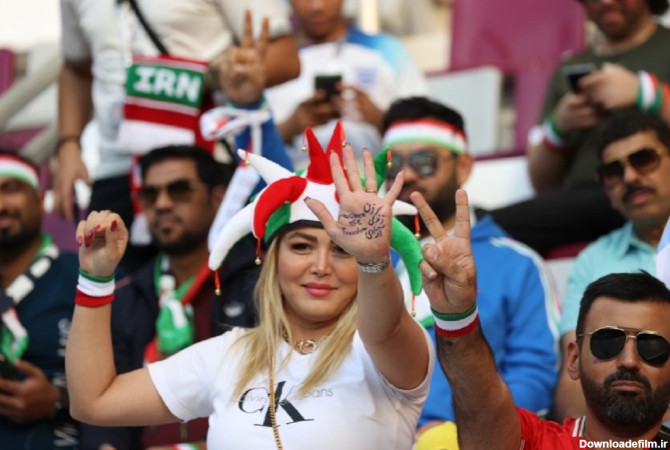 شعار مهسا امینی در بازی ایران و انگلیس | رویداد24