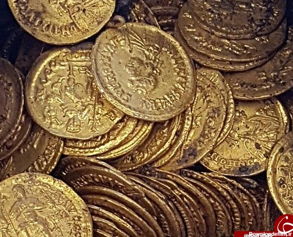 کشف صد‌ها سکه قدیمی طلا در زیرزمین یک سالن تئاتر در ایتالیا+ تصاویر