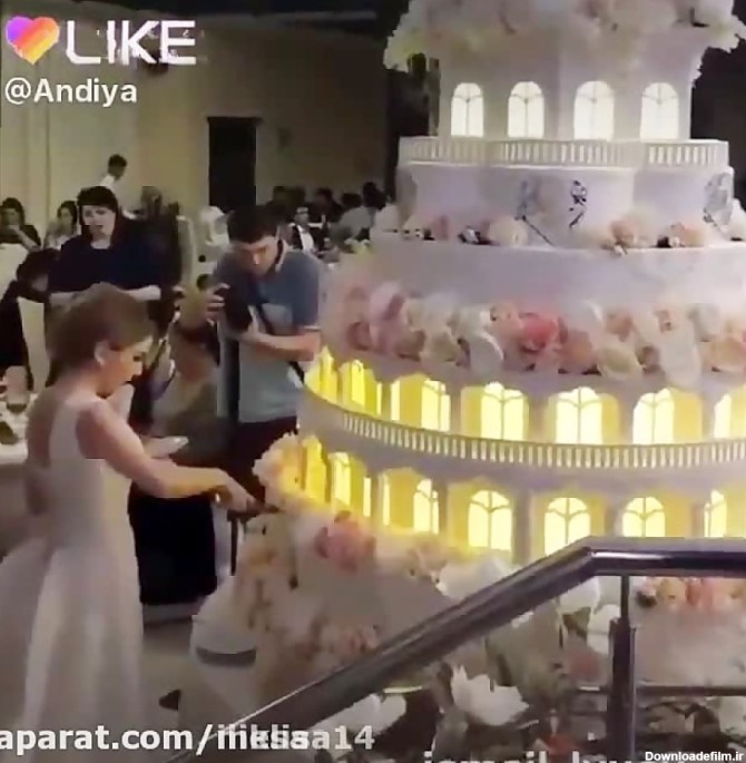 بزرگ ترین و زیبا ترین کیک عروسی دنیا föłłöŵ=föłłöŵ