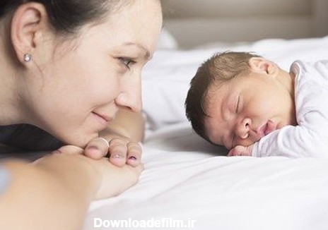 ایده عکاسی از نوزاد در منزل حالت خوابیده- چند ماهمه