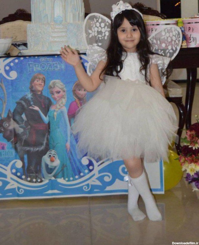 جشن تولد لاکچری مهران غفوریان / لباس فرشته بالدار بر تن دخترش هانا + عکس