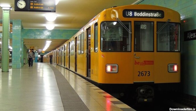 ببینید | قتل فجیع در مترو، متلاشی شدن بدن زن زیر چرخ قطار