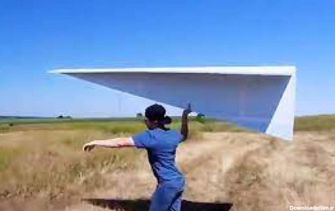 پرواز بزرگترین هواپیمای کاغذی جهانفیلم - بهار نیوز