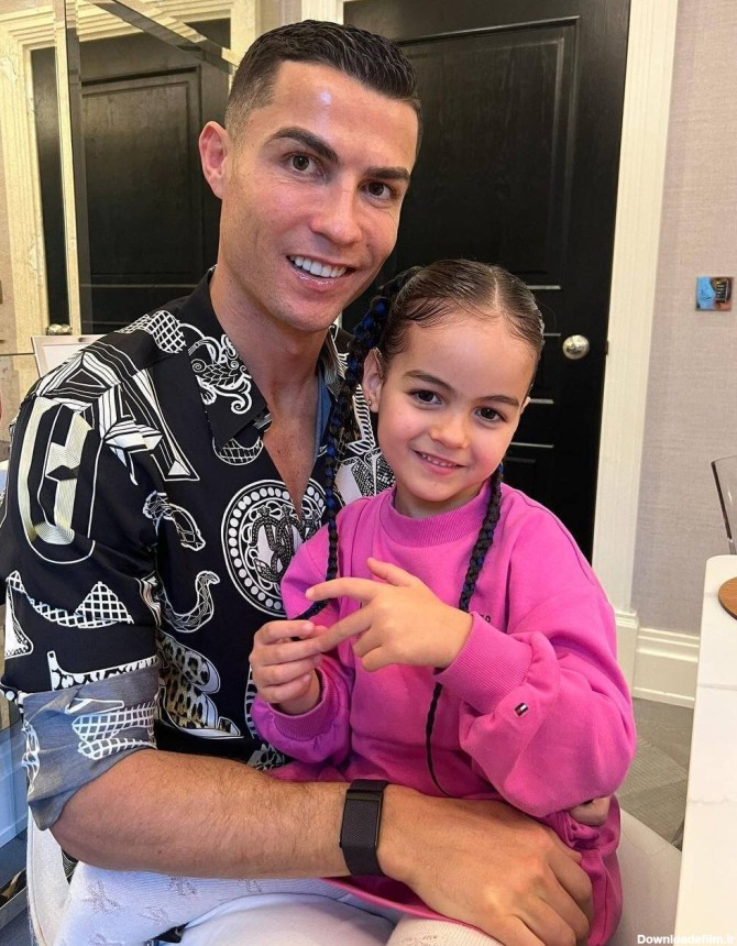 پست احساسی کریستیانو رونالدو برای ۶ سالگی دخترش (+عکس)