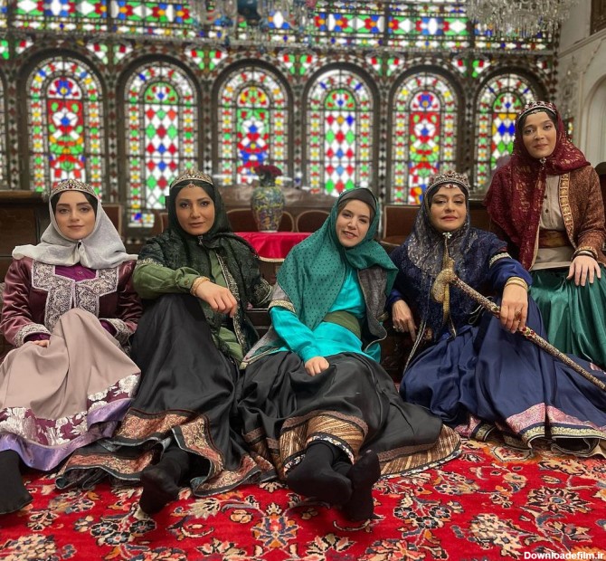 زنان حرم‌سرای ناصر‌الدین شاه در پشت صحنه جیران (عکس)