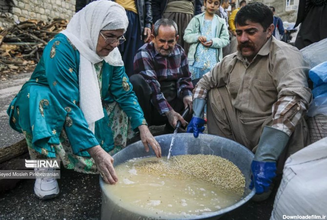 عکس/ پخت کشکک در روستای رزاب