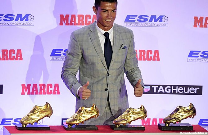 بوسه رونالدو بر چهارمین کفش طلا (عکس) | ورزش سه