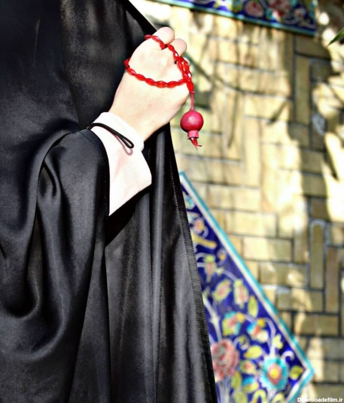 حجاب در قرآن : پوشیدن حجاب یعنی این زن نجیب است به او کار نداشته ...