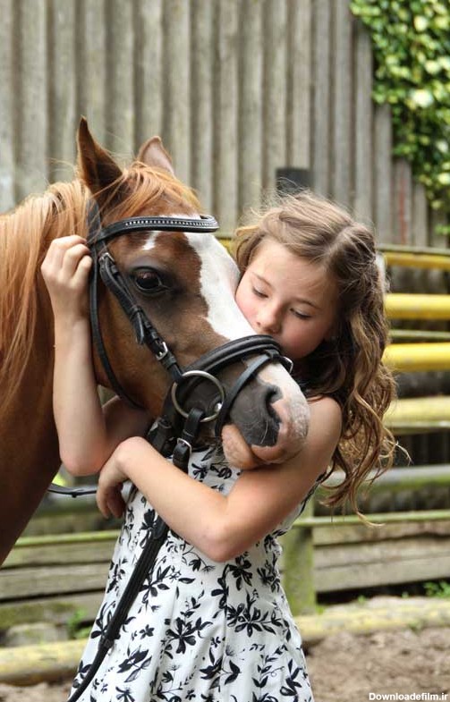 دانلود عکس دختر و اسب