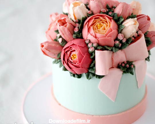 کیک تولد را چگونه با گل تزئین کنیم؟ | بزمینه