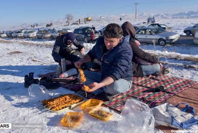 جوجه کباب در دل برف بعد از تیوپ سواری