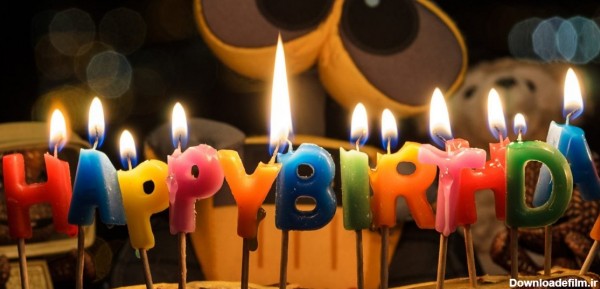 موقع فوت کردن شمع کیک تولدتان مواظب باشید!