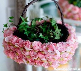 تزیین سبد هدایای عروس با گل های طبیعی