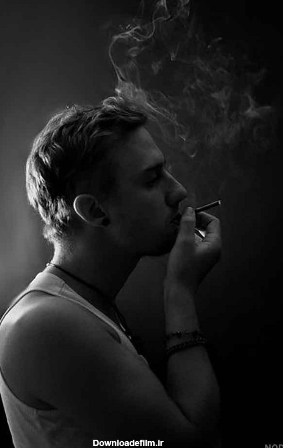 عکس تنهایی سیگار پسر