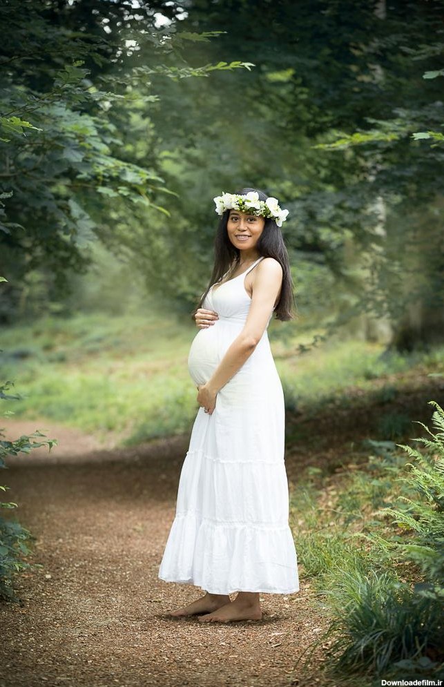 عکس بارداری با لباس سفید - قاب دیدنگار