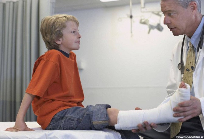 علائم شکستگی پا در کودکان + درمان - کلینیک ارتوپد فنی فراز
