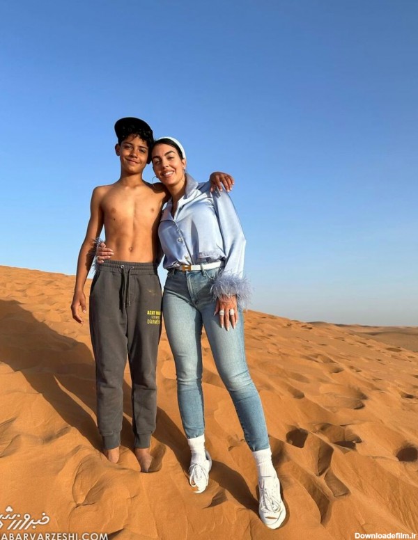 خوشگذرانی نامزد رونالدو در صحرای عربستان+تصاویر