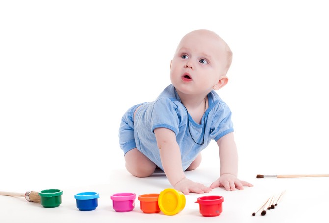 عکس نوزاد و رنگ های مختلف - مسترگراف