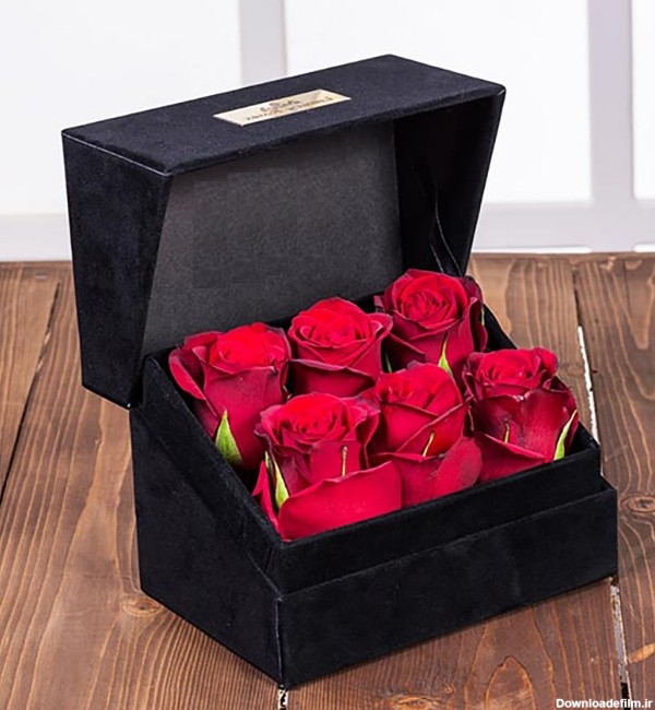 گل رز داخل جعبه عاشقانه شش شاخه