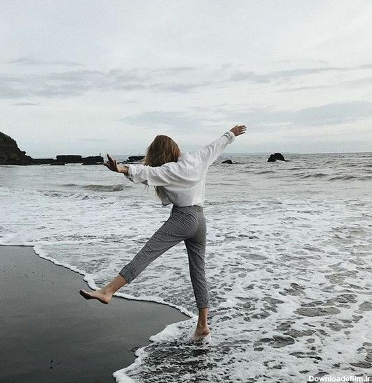 عکس دختر کنار ساحل و دریا برای پروفایل و بک گراند