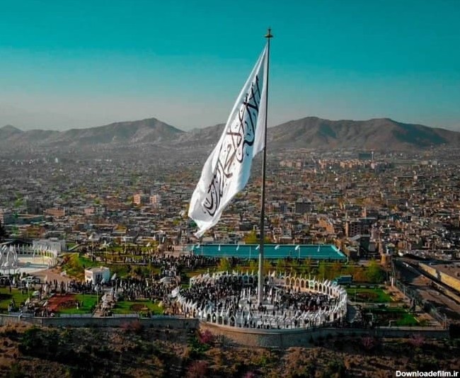 عکس: نصب پرچم بزرگ طالبان در کابل | خبرگزاری شیعیان افغانستان ...