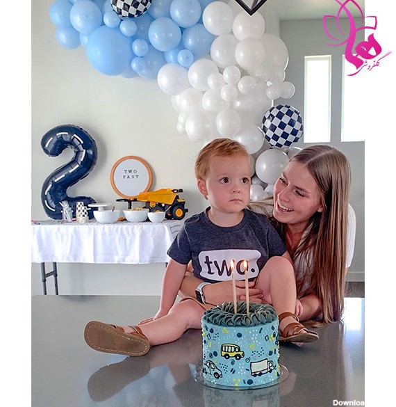 جشن تولد دو سالگی پسر بچه و کیک تولد ماشینی اش