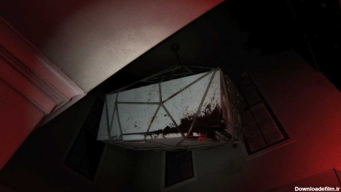 یخچال خونین و آویزان شده با زنجیر از سقف در بازی ترسناک سایلنت هیلز پی تی هیدئو کوجیما