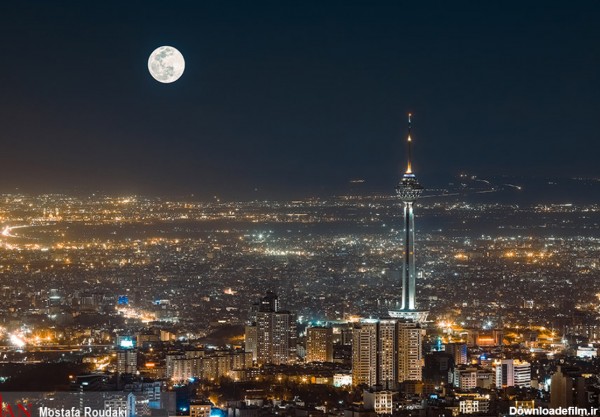تصویری زیبا از ماه در پیشانی تهران + عکس - بهداشت نیوز