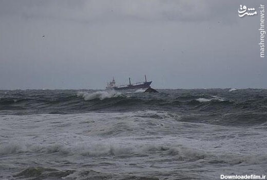 فیلم/ غرق شدن یک کشتی باری در دریای سیاه - مشرق نیوز