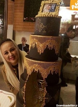 عکس کمیاب از کیک تولد بهنوش بختیاری که مربوط به چند وقت پیش است با تکه های زرق و برق طلا در فضای مجازی دست به دست شده است.