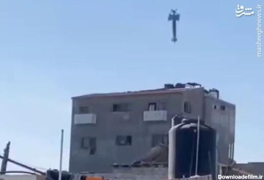 لحظه اصابت موشک به یک ساختمان در غزه