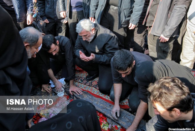 عکس/ آخرین وداع سردار قاآنی با رفیق شهیدش