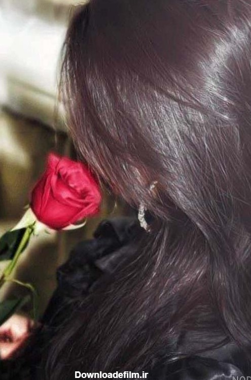 فانتزی عکس دختر با گل برای پروفایل