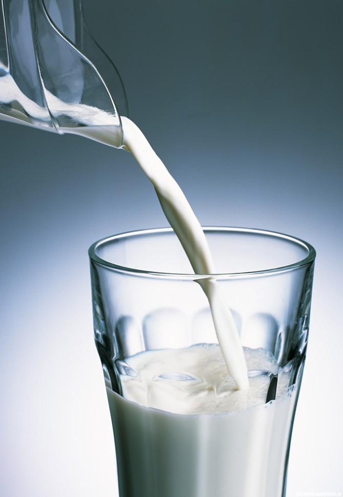 عکس و تصویر ریختن شیر در لیوان 3 - مسترگراف