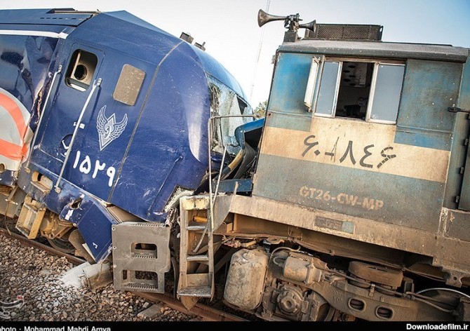 عکس:: برخورد شدید قطار مسافری با قطار باری | خبرنامه دانشجویان ایران