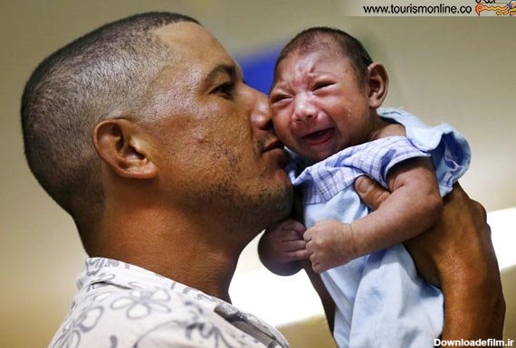 آخرین خبر | عکس/ کودک میکرو سفالی در آغوش پدر