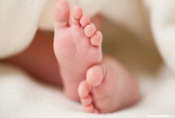 درمان خانگی عرق کردن کف پای نوزاد