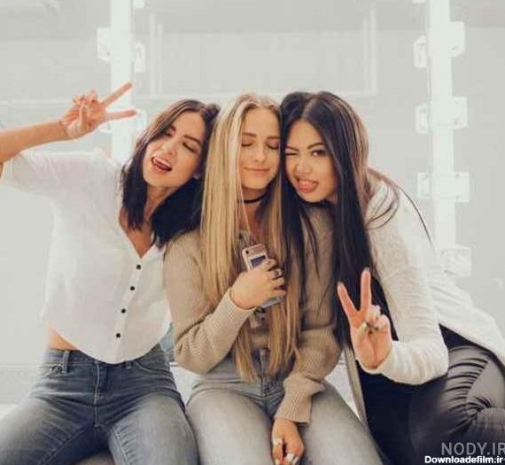 عکس فیک سه تایی دخترانه