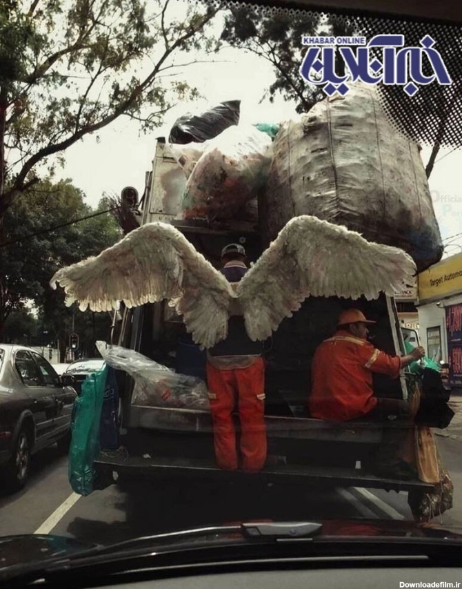 خبرآنلاین - عکس | استراحت یک فرشته زمینی پشت ماشین حمل زباله