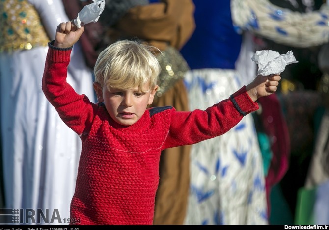 آخرین خبر | عکس/ شادی و رقص کردی یک کودک زلزله زده در جشن وحدتِ ...