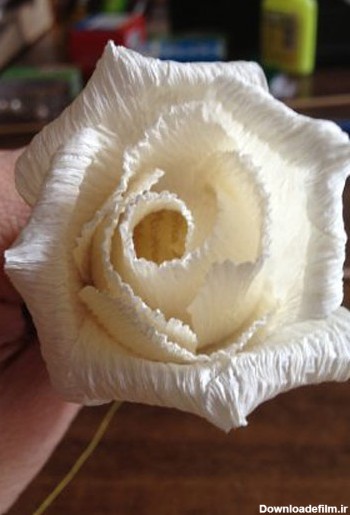 نحوه درست کردن گل رز با کاغذ کشی