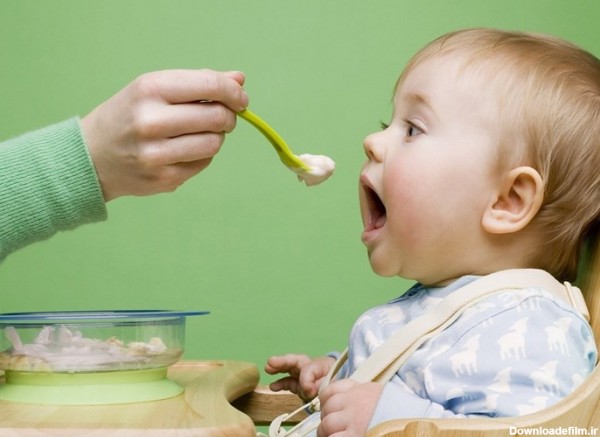 رفتارهای اشتباه والدین که منجر به بد غذایی کودک می شود!