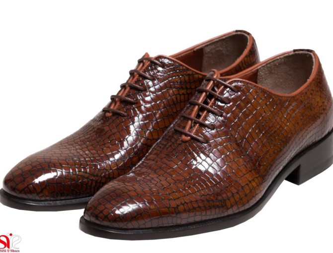 عکس مدل کفش مجلسی مردانه رنگ قهوه ای روشن ورنی مدل راینا