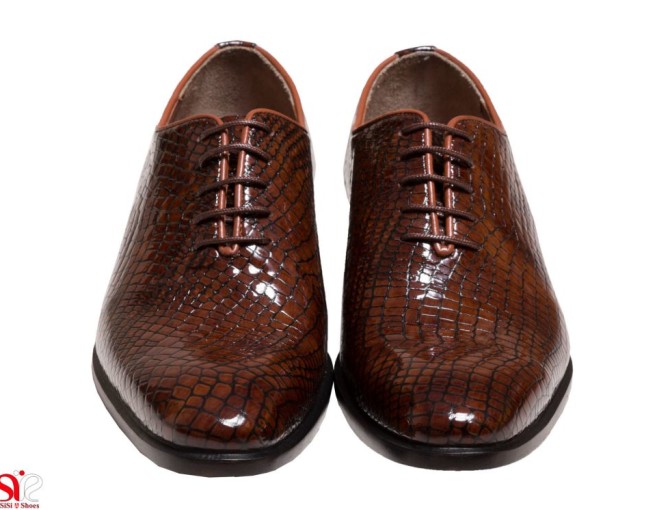 کفش مردانه مجلسی با چرم ورنی قهوه ای روشن تولید شرکت لمبرتی ایتالیا